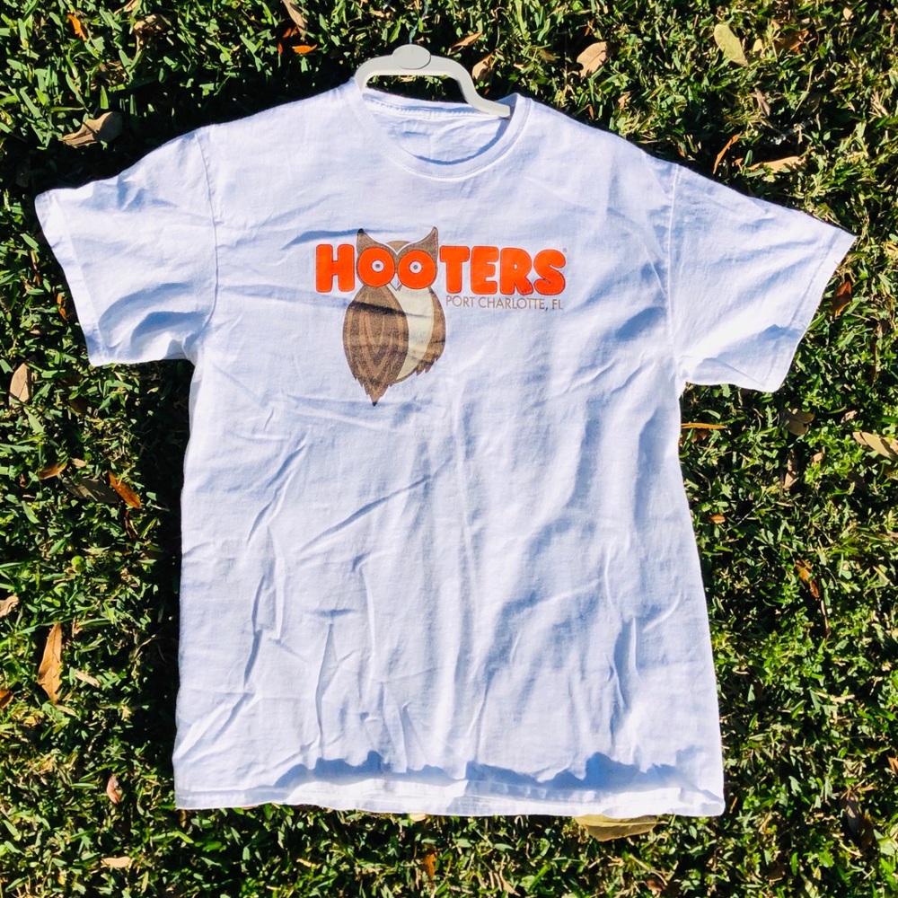 Hooters Vintage tee shirt- collectors item